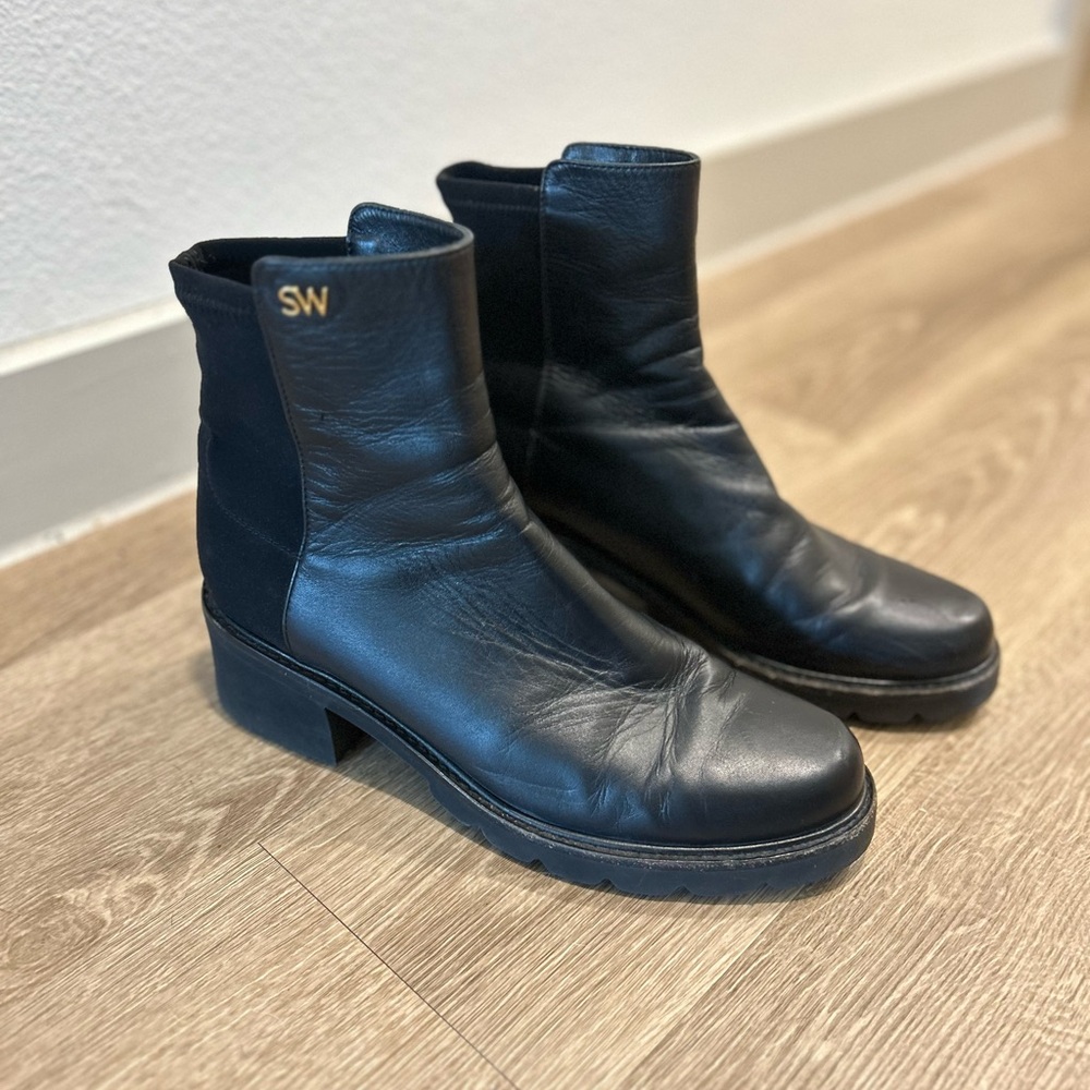 Stuart Weitzman soho ankle boot black Napa leather. Size 8